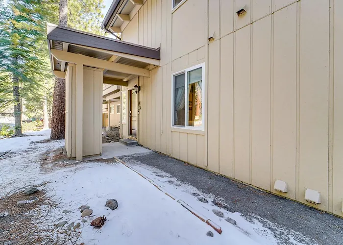 Artist'S Tahoe Retreat: Pool, Art & Ski Access!